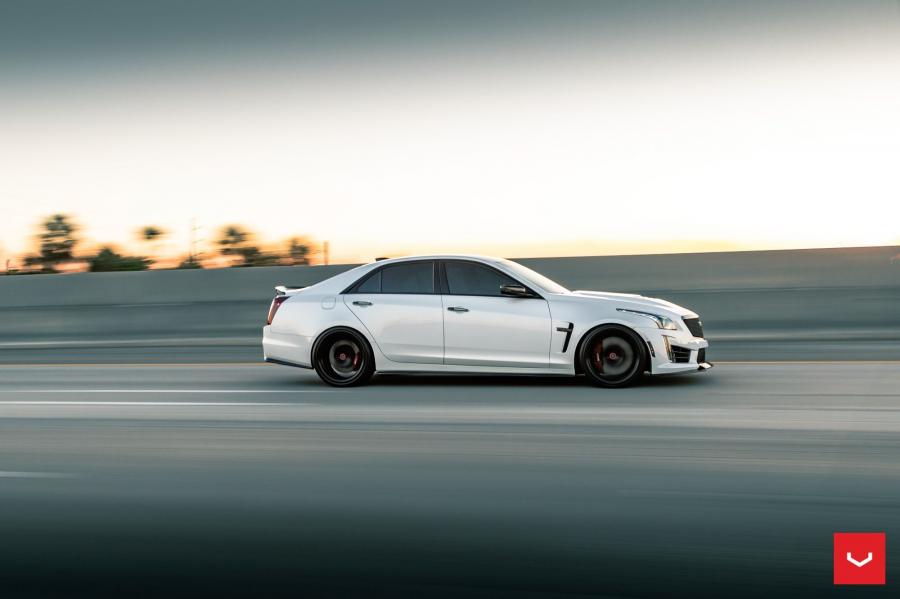  Cadillac CTS-V on Vossen Wheels (HF-2) 2019 года  (фото 28 из 32)